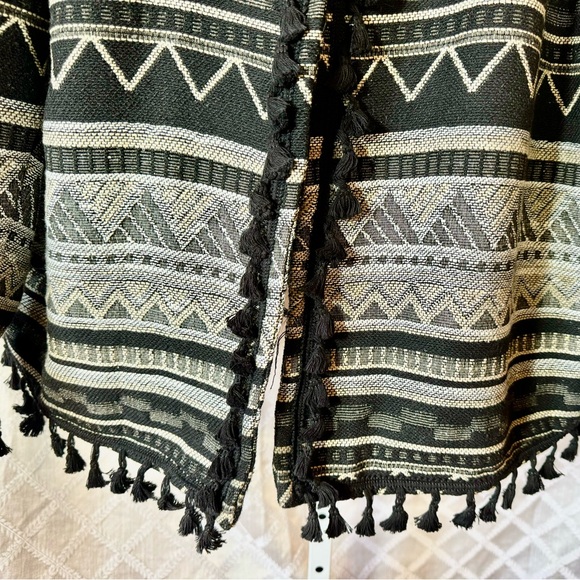 Southwest Pattern Tapestry Jacket With Tassel Trim from Relativity, 3X - Picture 2 of 5